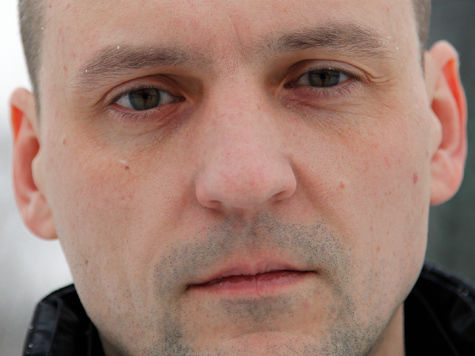 Оппозиционер может поплатиться за поджог портрета Владимира Путина