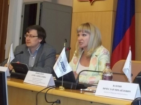 В Тюменской областной Думе состоялась презентация федерального проекта по исследованию в регионах предпринимательских настроений. Проект носит название «Барометр «Деловой России» и представляет собой мониторинг настроений и ожиданий предпринимателей промышленного сектора. 
