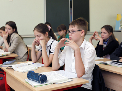 Уроки по безопасности в Интернете планируют провести в московских школах сотрудники полиции в октябре-ноябре