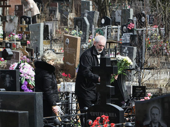В конце декабря минувшего года именно там был похоронен выдающийся оружейник Михаил Калашников