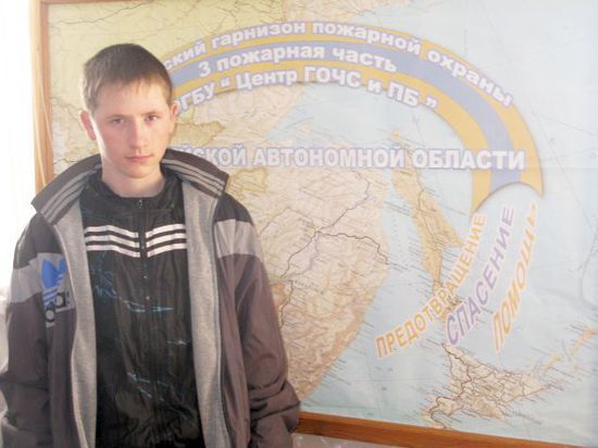 Студент техникума села Ленинского ЕАО спас из огня двух девушек