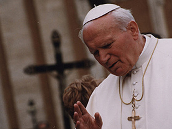 Местные СМИ: пробирку с кровью Иоанна Павла II могли украсть либо коллекционеры, либо сатанисты
