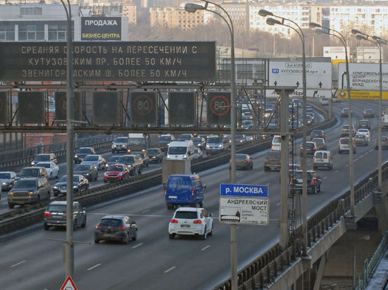 Уменьшить разрешенную скорость на Третьем транспортном кольце в Москве до 60 км/ч предложил на днях Центр организации дорожного движения Москвы