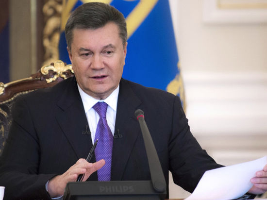 В том, что Янукович может не досидеть до 2015 года, заслуга не Евромайдана, а помощников президента, которые случайно сократили ему срок, корректируя Конституцию
