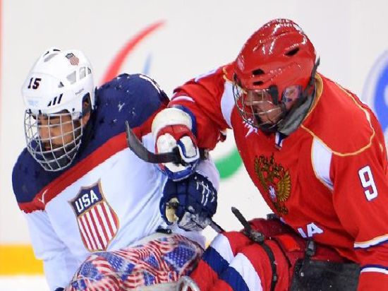 Российские хоккеисты уступили сборной США