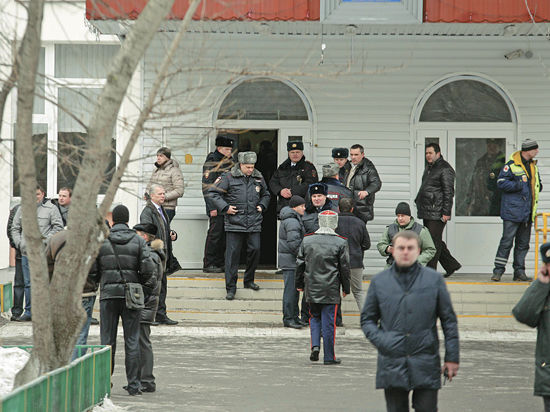 Как ужесточат законы после массовых расстрелов в московской школе и сахалинском храме?

