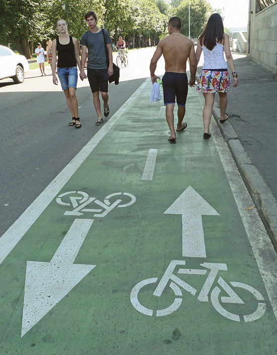 Мнения экспертов: жить велосипедистам станет легче, но только в столице
