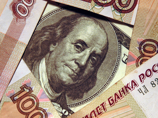 Власть считает падение курса рубля до уровня 2009 года своим достижением