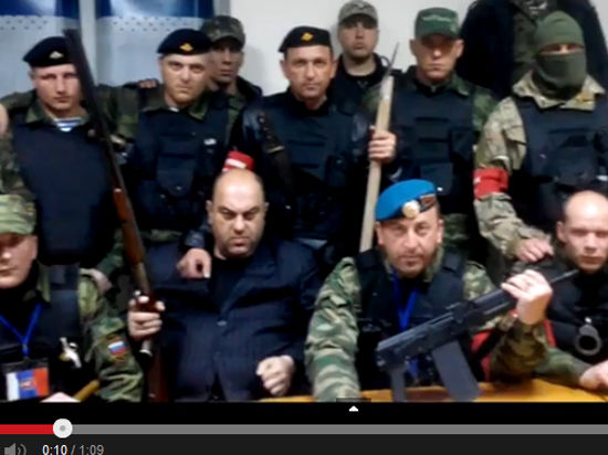 Крымские оборонцы призвали протестующих не отступать