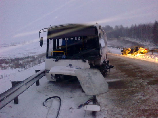 Восемь человек погибли в ДТП во время снегопада 5 декабря