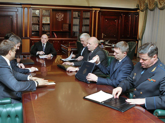 Врио губернатора Борис Дубровский во вторник провел первое рабочее совещание с руководителями силовых правоохранительных структур региона. 