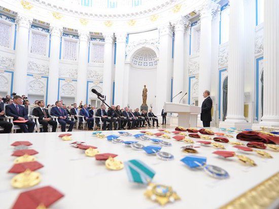 Губернатор Кубани получил государственную награду из рук Президента РФ