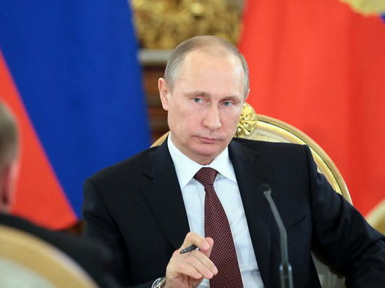 Владимир Путин поручил главам регионов сократить расходы на пиар