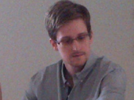 Эксперт рассказал «МК» о том, каким образом Сноуден может остаться в России

