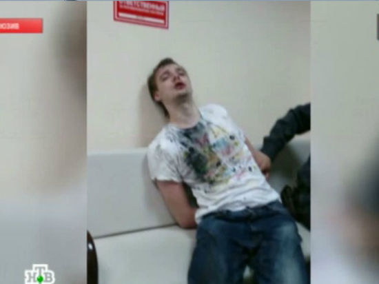 Кроме того, 25-летнего столичного компьютерщика Сергея Борисова оштрафуют на 500 рублей за пьянство в общественном месте