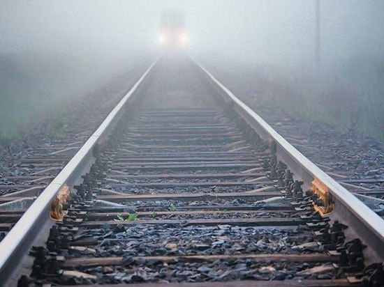 Под Златоустом (Челябинская область) на перегоне Хребет-Уржумка произошел сход 30 вагонов грузового поезда с углем, 25 вагонов опрокинулись. 
