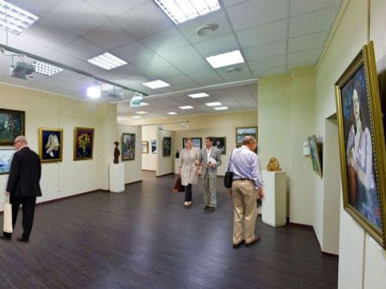 В картинной галерее Виктора Бронштейна хранятся уникальные произведения сибирских мастеров