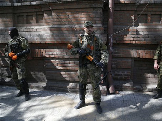В украинских регионах идет настоящая охота за "шпионами" противоборствующих сторон