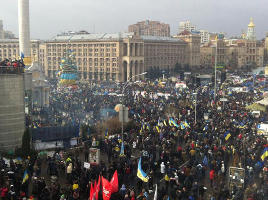 Оппозиционеров хотят заставить разблокировать центр украинской столицы 