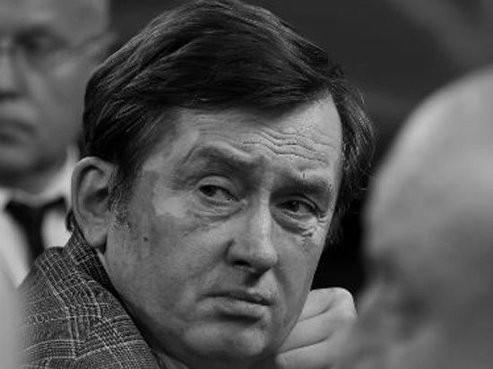 В Москве 16 марта на 57-м году жизни скончался бывший министр труда, экс-сенатор Пермского края Александр Починок. 