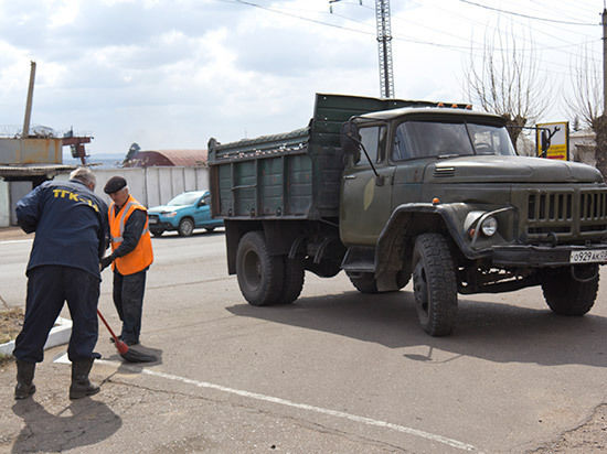 В Улан-Удэ работники ОАО «ТГК-14» проводят субботники по уборке территории предприятия и близлежащих мест