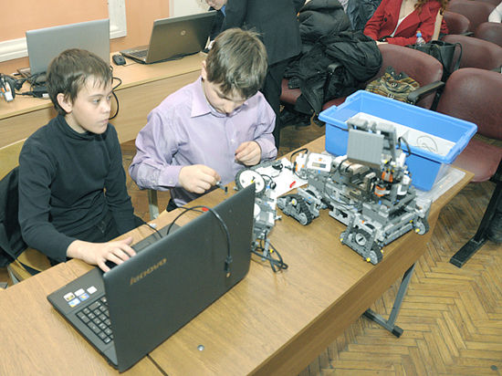 Более 130 школьников Мурманской области приняли участие в Открытом фестивале по робототехнике «РобоАрктика-2014»