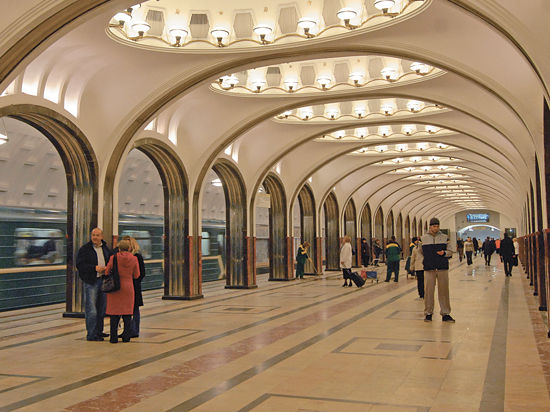 Самые первые участки московского метро начали сооружать... в песчаном карьере неподалеку от города Люберцы