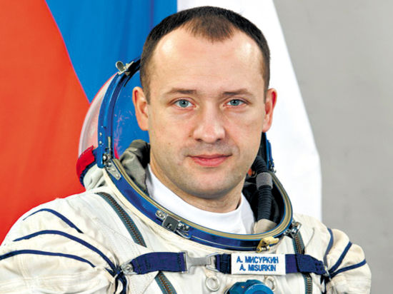  Орловчанин провел в открытом космосе 7,5 часа