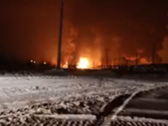 ЧП в Кировской области: загорелись цистерны с газом ЧП в Кировской области: загорелись цистерны с газом