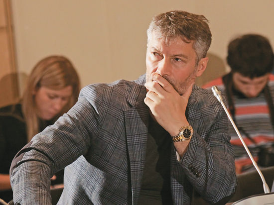 Оппозиционный мэр не допустил к власти в Екатеринбурге «чужих», но забыл про предвыборные обещания
