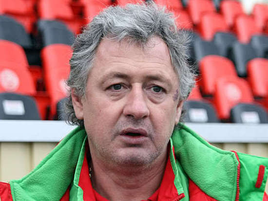 Корреспондент «МК» попытался спрогнозировать, что ждет казанский клуб при новом главном тренере Ринате Билялетдинове