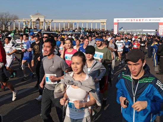 Под таким девизом в Алматы прошел III благотворительный марафон