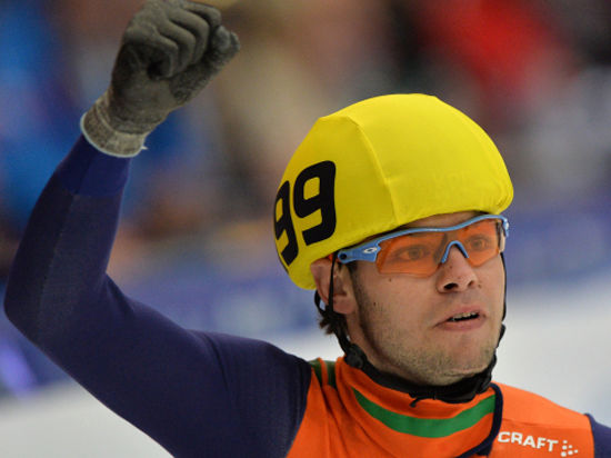 За неприличный жест в адрес российского шорт-трекиста голландец лишится медалей