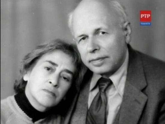 Андрея Сахарова и Елену Боннэр не допустили на территорию Дубравлага из-за НЛО