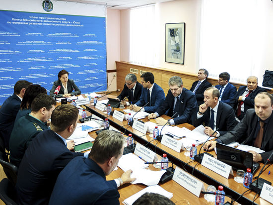 Губернатор округа Наталья Комарова — за крепкую дружбу с инвесторами в круглосуточном режиме
