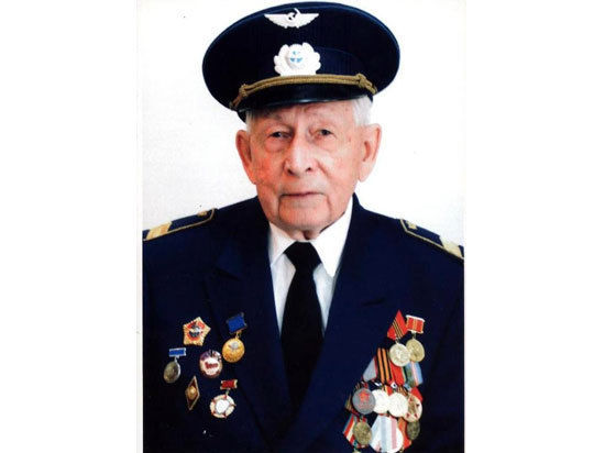 92-летний ветеран уфимского аэропорта по-прежнему не мыслит жизни без полетов