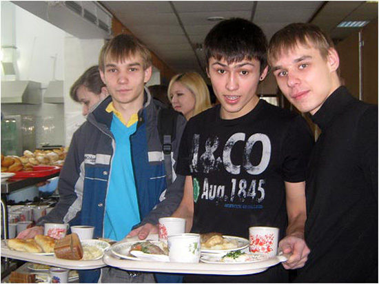 Увеличен размер материальной помощи малообеспеченным учащимся Челябинска.