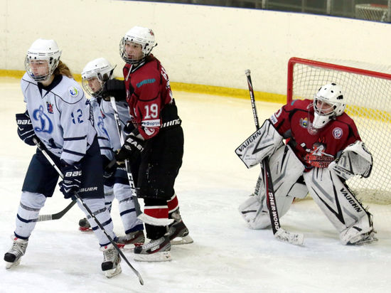 В Питере появилась профессиональная женская хоккейная команда