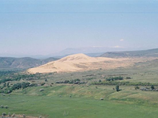 Уникальному природному памятнику Дагестана угрожают карьеры по добыче песка.