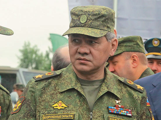 На уточняющую реплику, нет ли в Крыму российских войск, министр вновь подтвердил: «Нет, абсолютно»