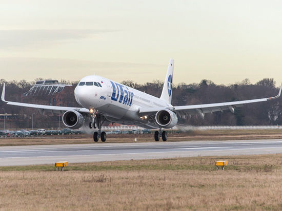 Авиакомпания «ЮТэйр» получила первый самолет Airbus A321 (бортовой номер VQ-BRT), оборудованный новыми топливоэффективными законцовками крыла (шарклетами). 