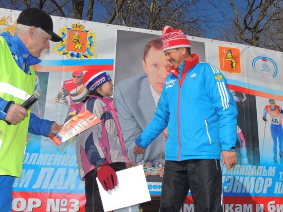 Традиционный лыжный марафон памяти олимпийского чемпиона и почетного гражданина г.Владимира Алексея Прокуророва с каждым годом становится все представительнее
