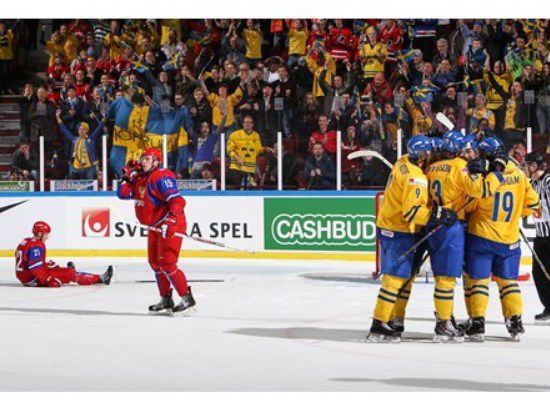 Хоккейная сборная России проиграла шведским сверстникам