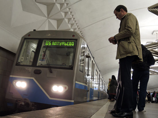 59 станций столичной «подземки» с нового года будет некому убирать из-за бюрократических проволочек