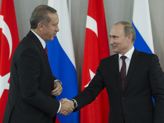 Объявляя о победе, премьер-министр Турции пригрозил расправой своим врагам 