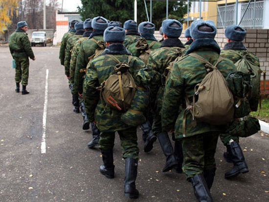 Этой весной планируется отправить в армию около четырех тысяч парней из Челябинской области. 