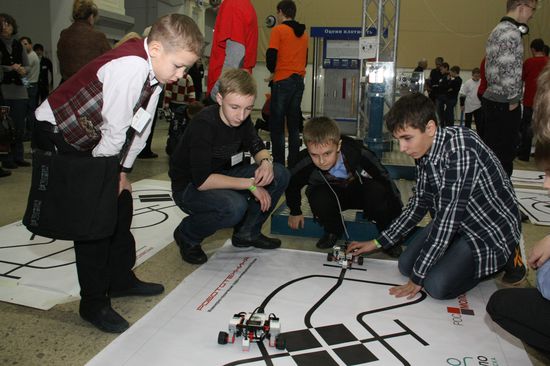 Соревнования роботов прошли в Нижнем Новгороде