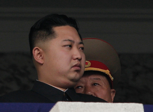 Два Кима приняли военный парад в Пхеньяне
