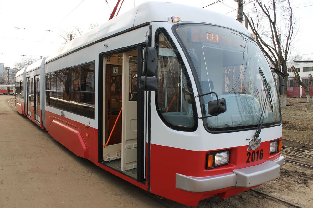 Трехсекционный трамвай в Нижнем Новгороде