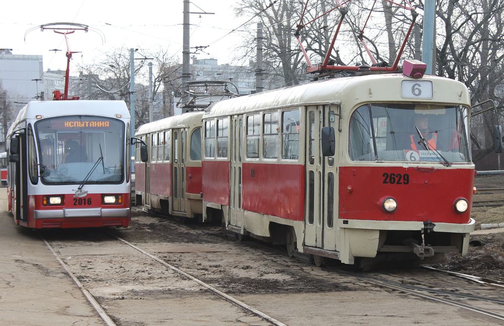Трехсекционный трамвай в Нижнем Новгороде
